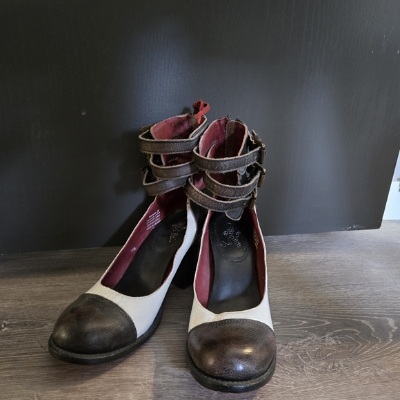 Freebird Bonnie - Picture 5 of 8